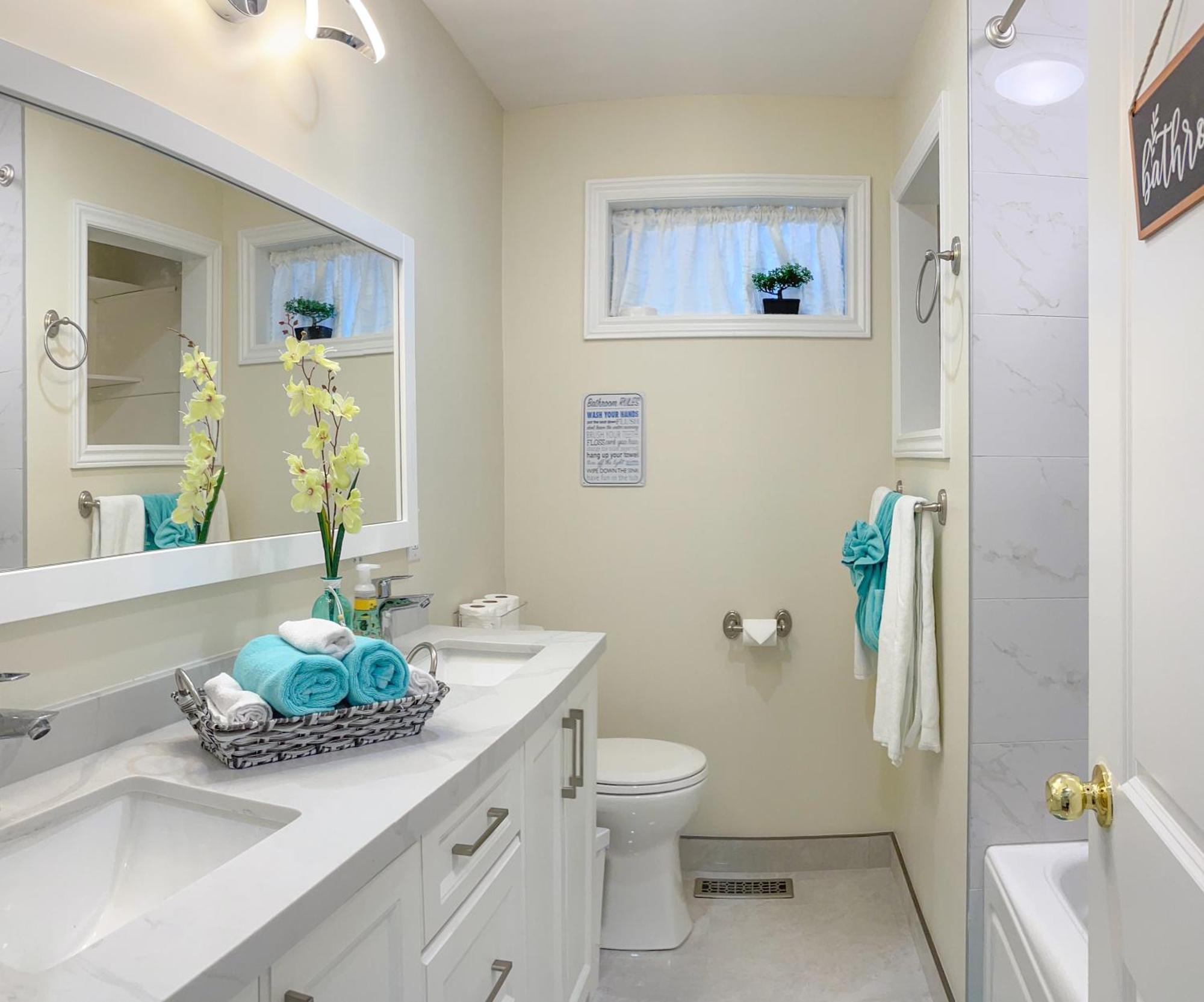 Newly-Renovated 3Br House, 12 Minutes To Airport Apartment Toronto Exterior photo