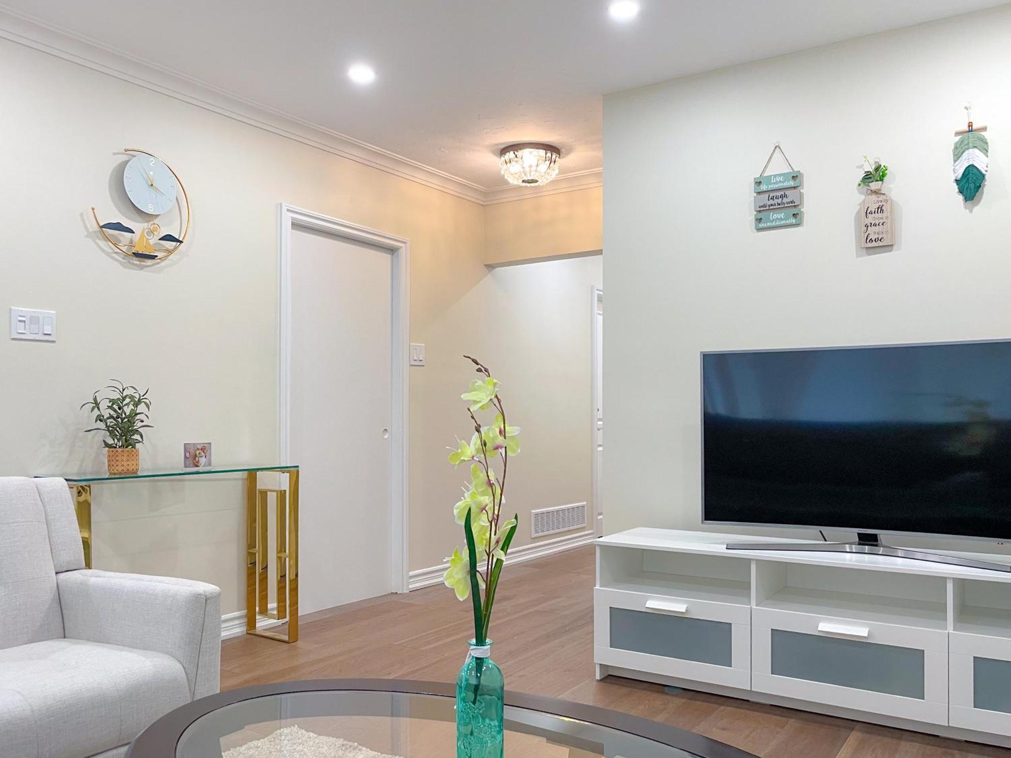Newly-Renovated 3Br House, 12 Minutes To Airport Apartment Toronto Exterior photo